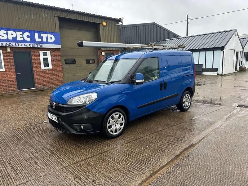 Used Fiat Doblò 2015 Multicoloured MPV