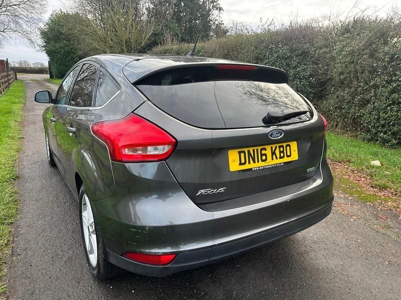 Used Ford Focus Zetec 2016 Grey Hatchback