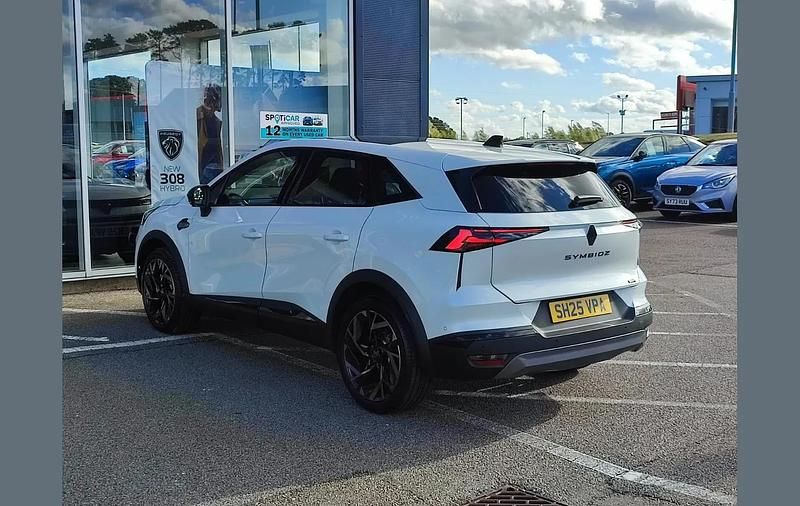 Used Renault Symbioz Iconic Esprit Alpine 143 HP (105 kW) 2025 White SUV