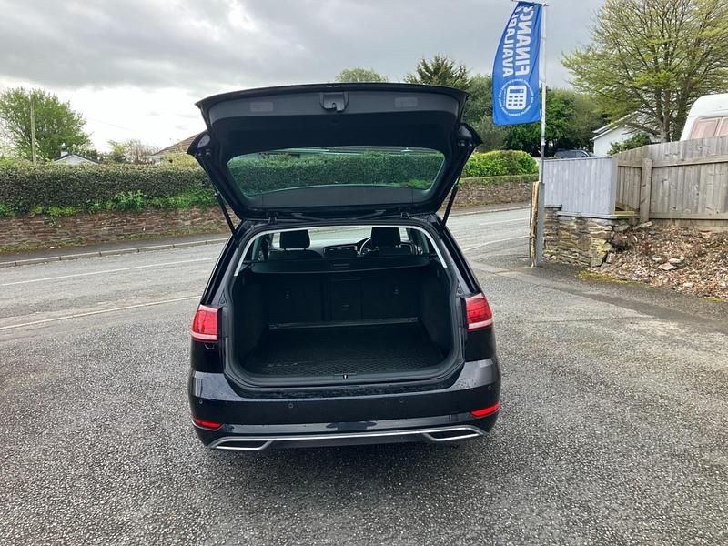 Używany VW Golf VII GT 150 KM (110 kW) 2018 Czarny Kombi