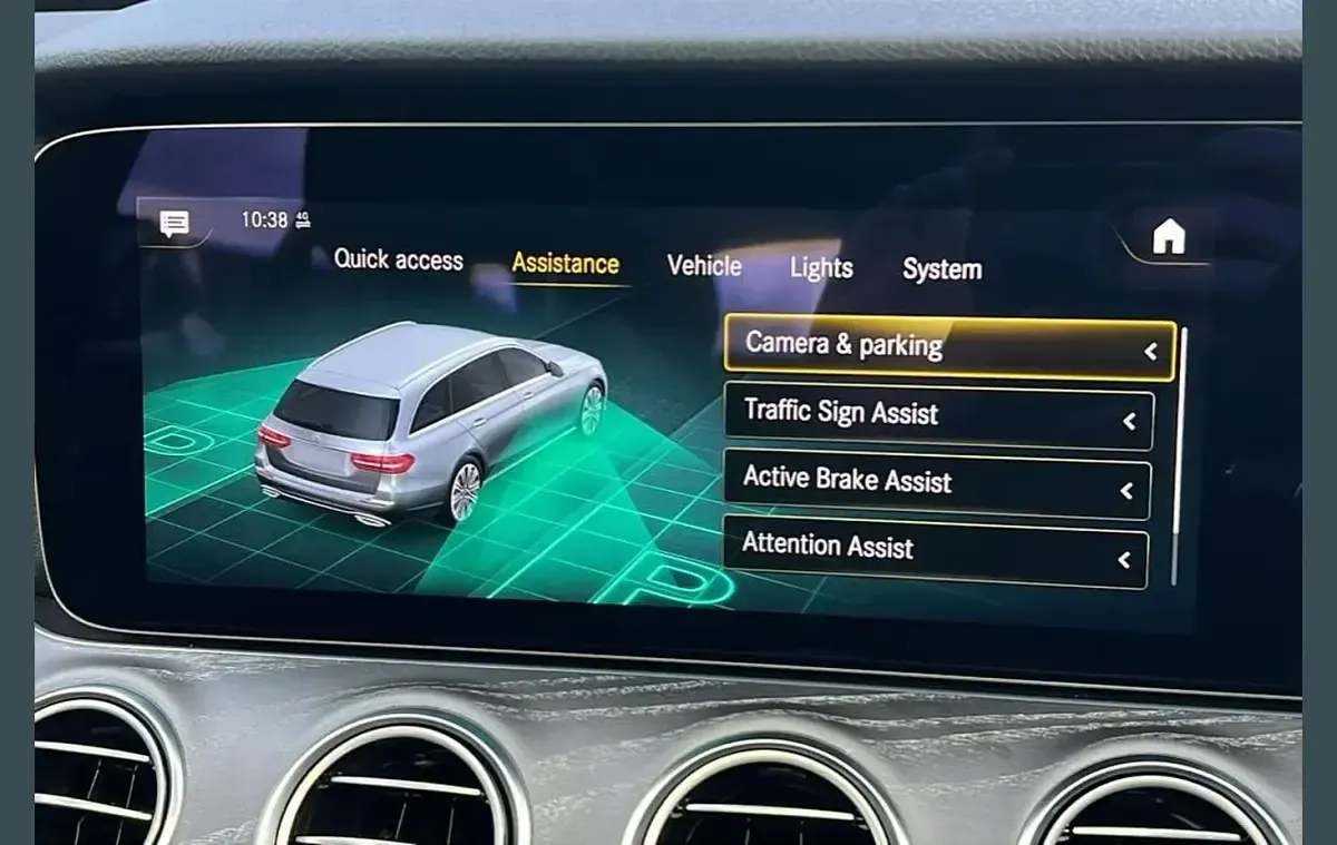 Begagnad Mercedes E400 AMG line 325 HK (239 kW) 2023 Svart Kombi