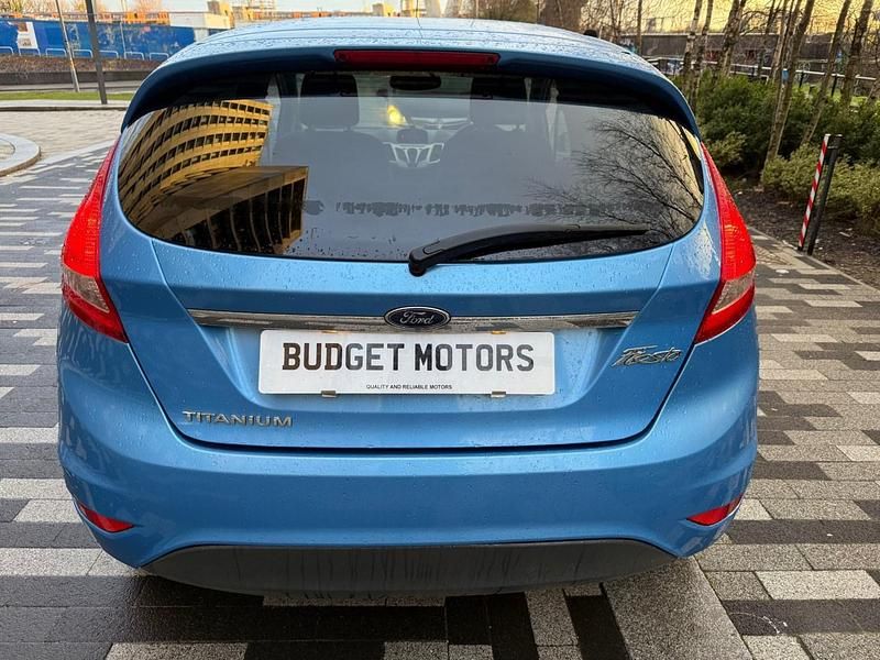 Used Ford Fiesta Titanium 2009 Blue Hatchback