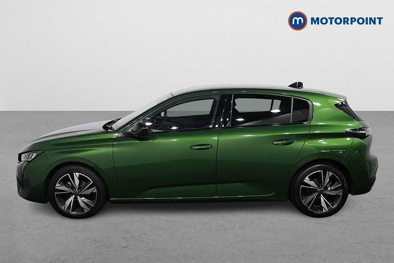 Used Peugeot 308 Allure 131 HP (96 kW) 2023 Green Hatchback