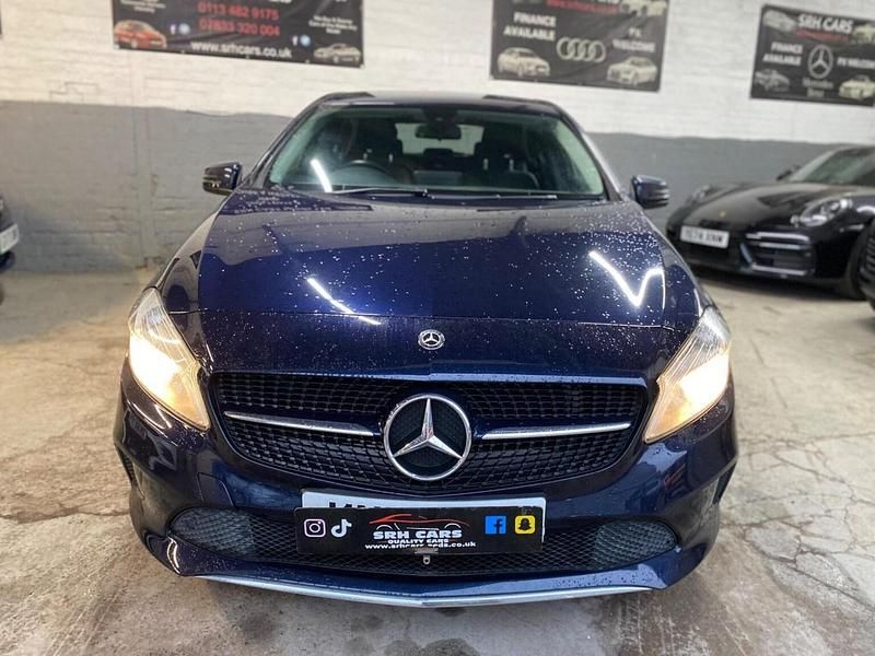 Used Mercedes A180 SE 2018 Blue Hatchback