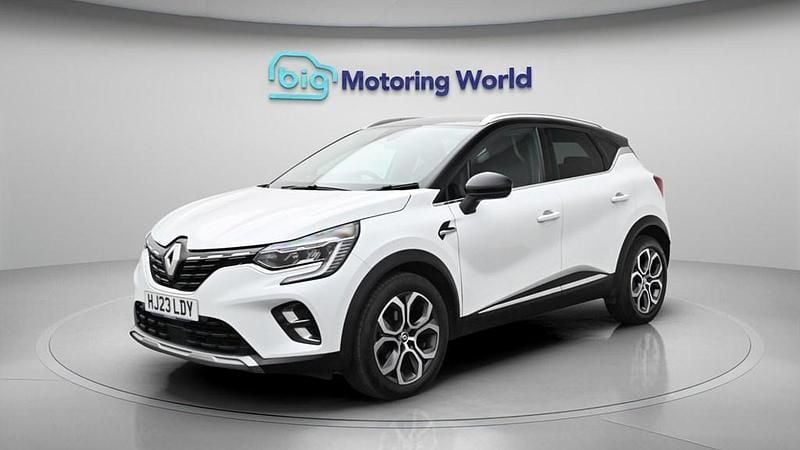 Second-hand Renault Captur Techno 90 CP (66 kW) 2023 Alb SUV