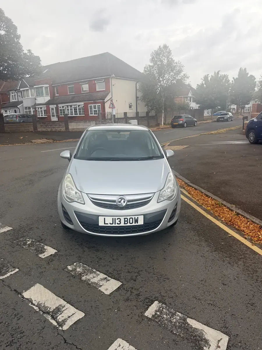 Used Vauxhall Corsa S 93 HP (68 kW) 2013 Silver Hatchback