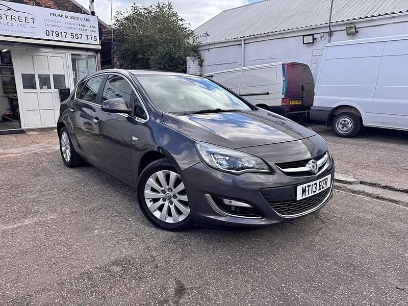 Grey Used 2013 Vauxhall Astra Elite Hatchback | £3,595 (Fair price) - Image 1/4