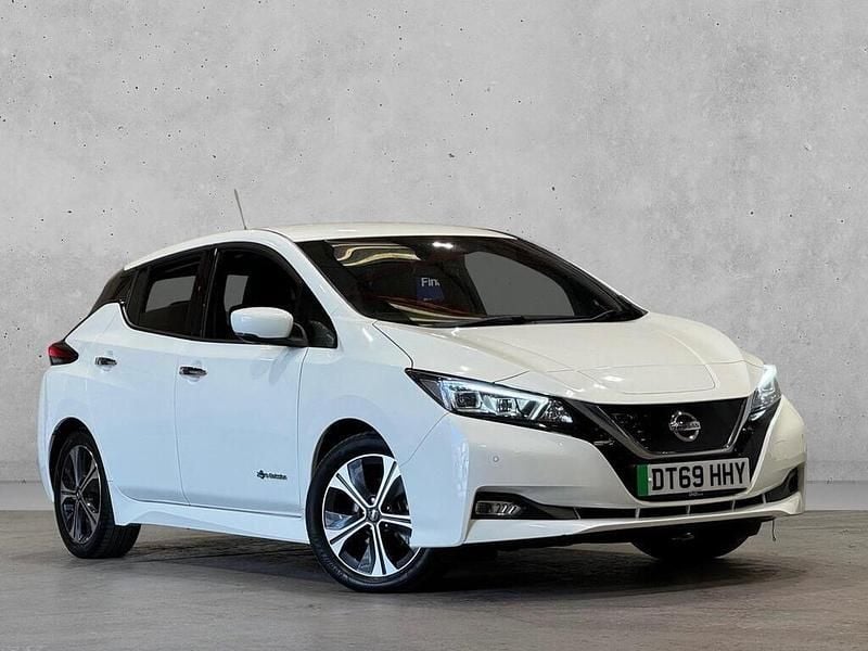 White Used 2019 Nissan Leaf Tekna Hatchback | £8,450 (Fair price) - Image 1/4