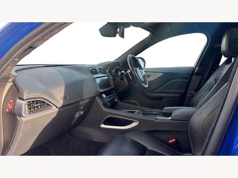 Used Jaguar F-Pace R-Sport 180 HP (132 kW) 2018 Blue SUV