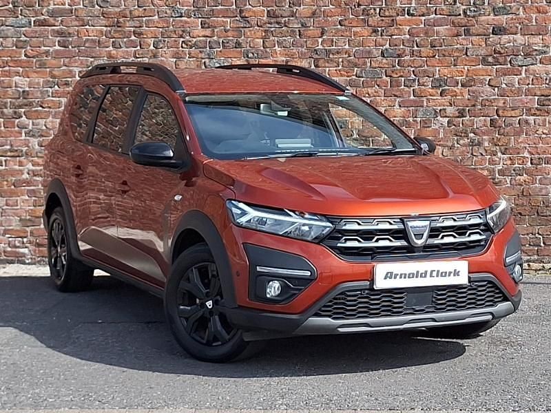 Brown Used 2022 Dacia Jogger Extreme Estate | £15,998 (Fair price) - Image 1/4