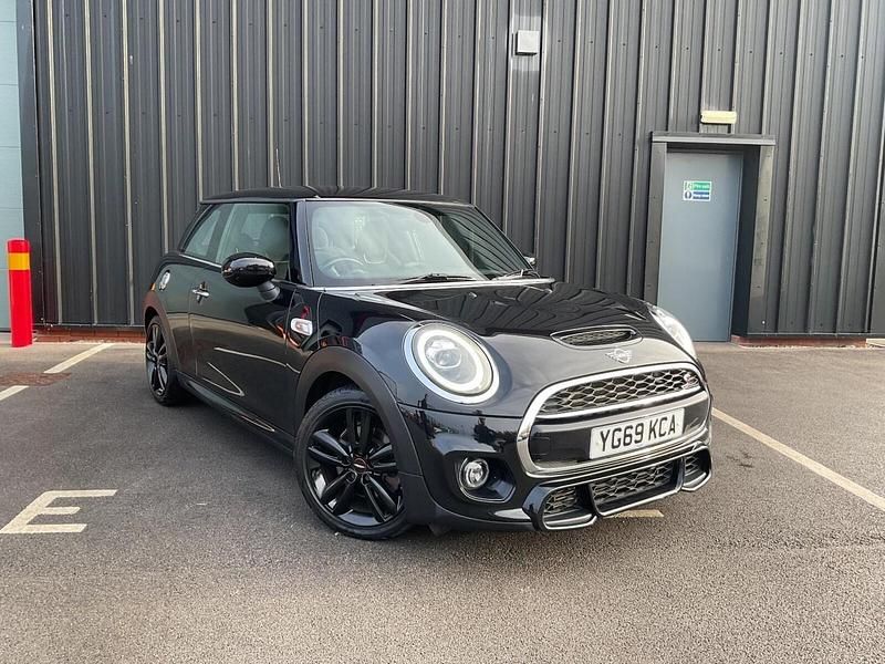 Black Used 2019 Mini Cooper S Hatch Hatchback | £13,699 (Fair price) - Image 1/4