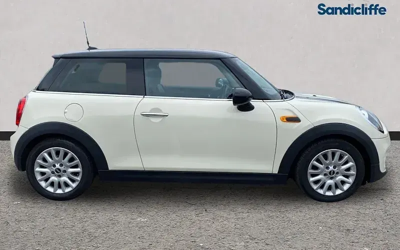 Używany Mini Cooper Hatch 136 KM (100 kW) 2017 Hatchback