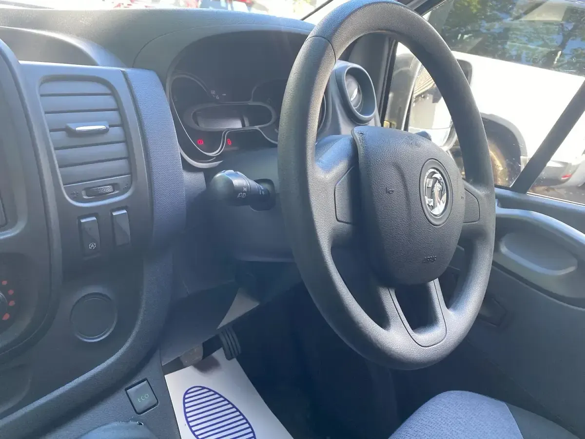 Used Vauxhall Vivaro S 2018 White