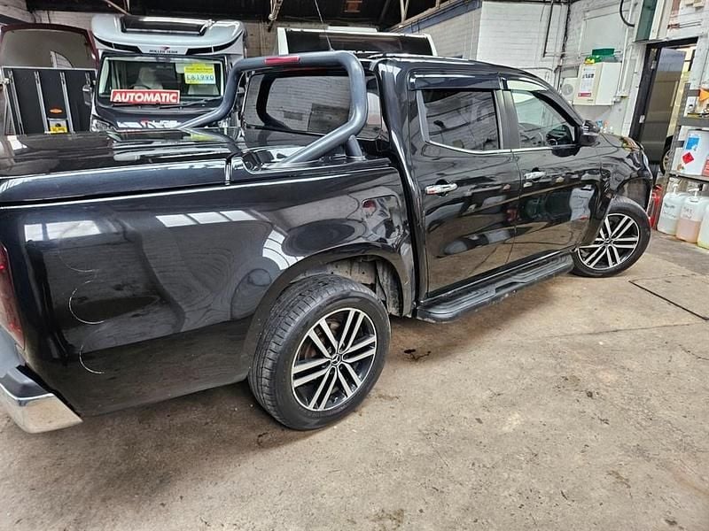 Used Mercedes X250 2019 Black Pickup