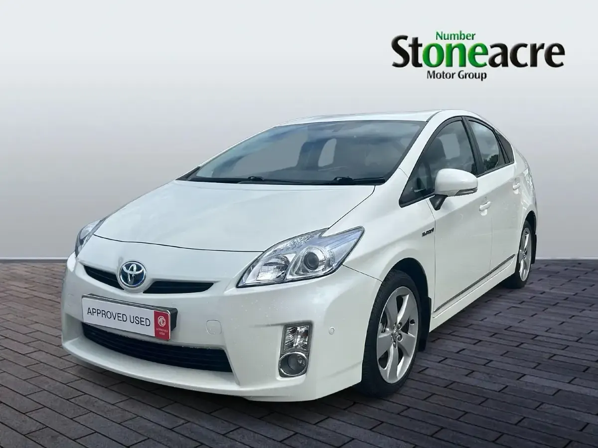 Used Toyota Prius 2011 White Hatchback