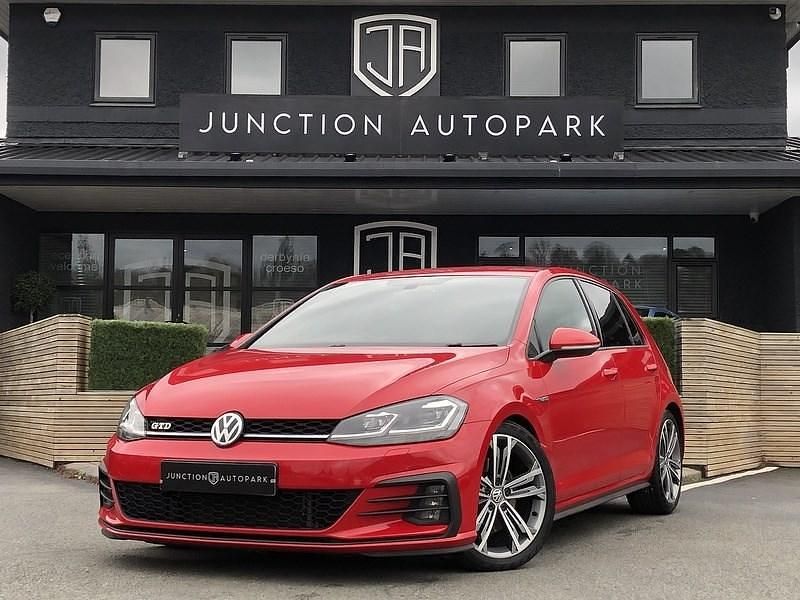 Begagnad VW Golf VII GTD 184 HK (135 kW) 2018 Röd Halvkombi