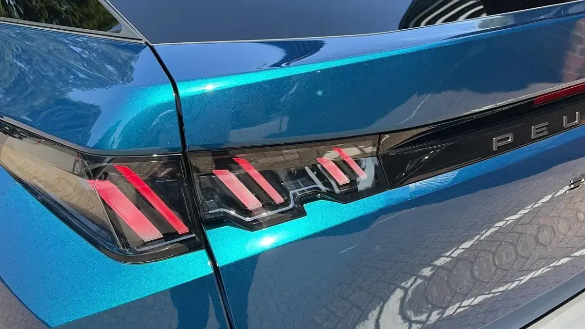 Used Peugeot 3008 Allure 143 HP (105 kW) 2025 Blue SUV