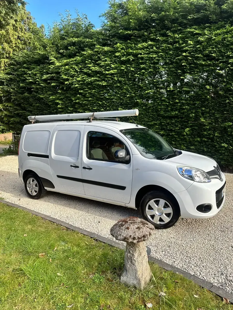 Usado Renault Kangoo Business 90 HP (66 kW) 2017 Branco Monovolume