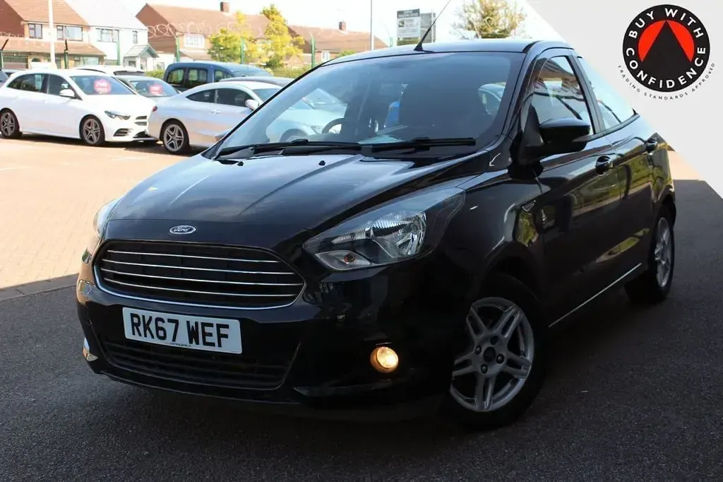 Used Ford Ka Plus Zetec 70 HP (51 kW) 2017 Black Hatchback