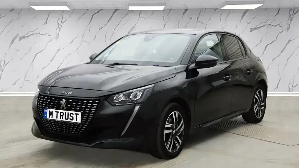 Second-hand Peugeot 208 Allure Premium 75 CP (55 kW) 2022 Negru Hatchback