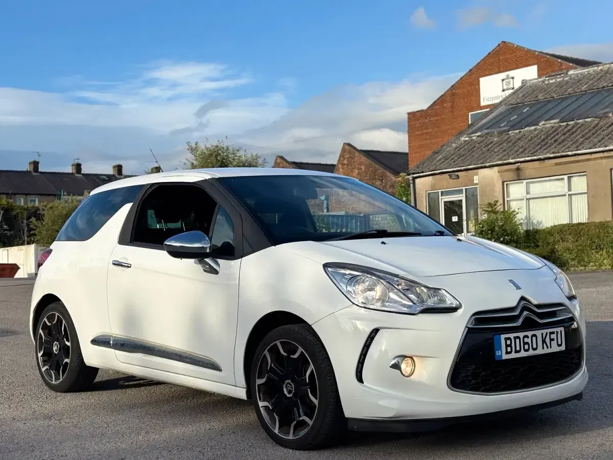 Used Citroën DS3 2010 White Hatchback