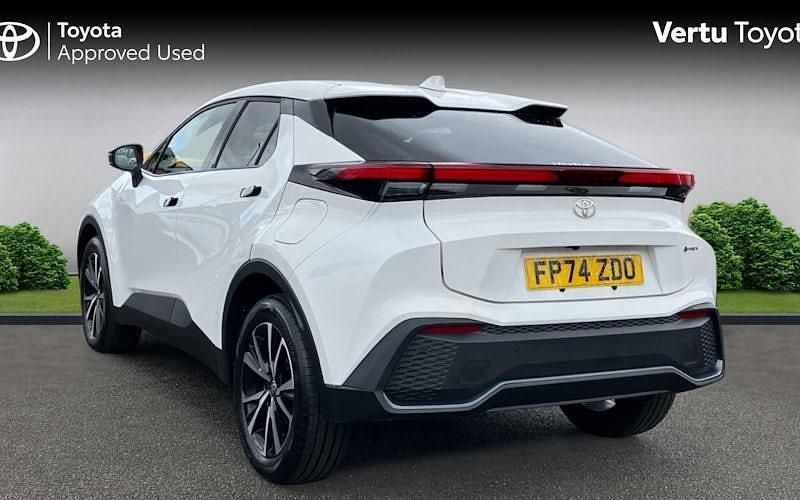 Used Toyota C-HR Design 223 HP (164 kW) 2026 SUV