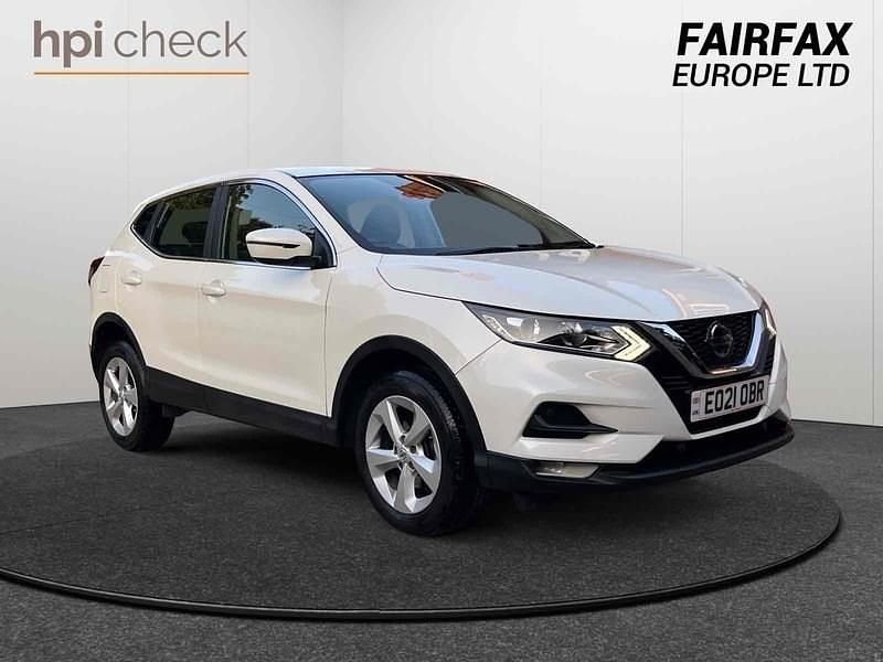 White Used 2021 Nissan Qashqai Acenta Premium SUV | £11,995 (Super price) - Image 1/4