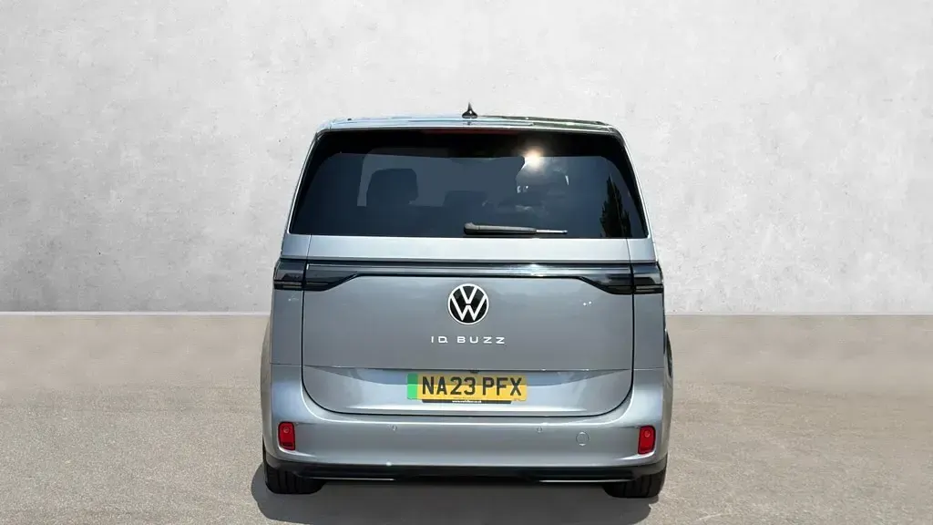 Used VW ID. Buzz Pro 150 kW (204 HP) 2023 MPV