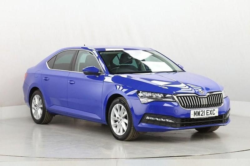 Used Skoda Superb SE Technology 150 HP (110 kW) 2021 Blue Hatchback