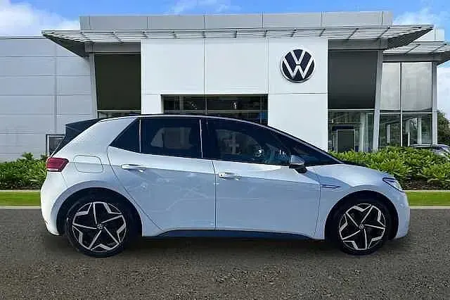 Used VW ID.3 Pro 150 kW (204 HP) 2020 White Hatchback