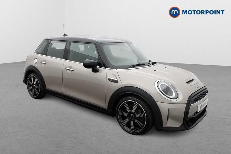 Grey Used 2022 Mini Cooper S Exclusive Hatchback | £21,199 (Fair price) - Image 1/4