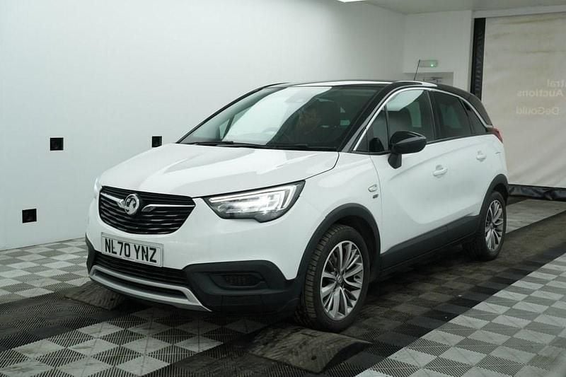 Used Vauxhall Crossland X S 83 HP (61 kW) 2020 White SUV