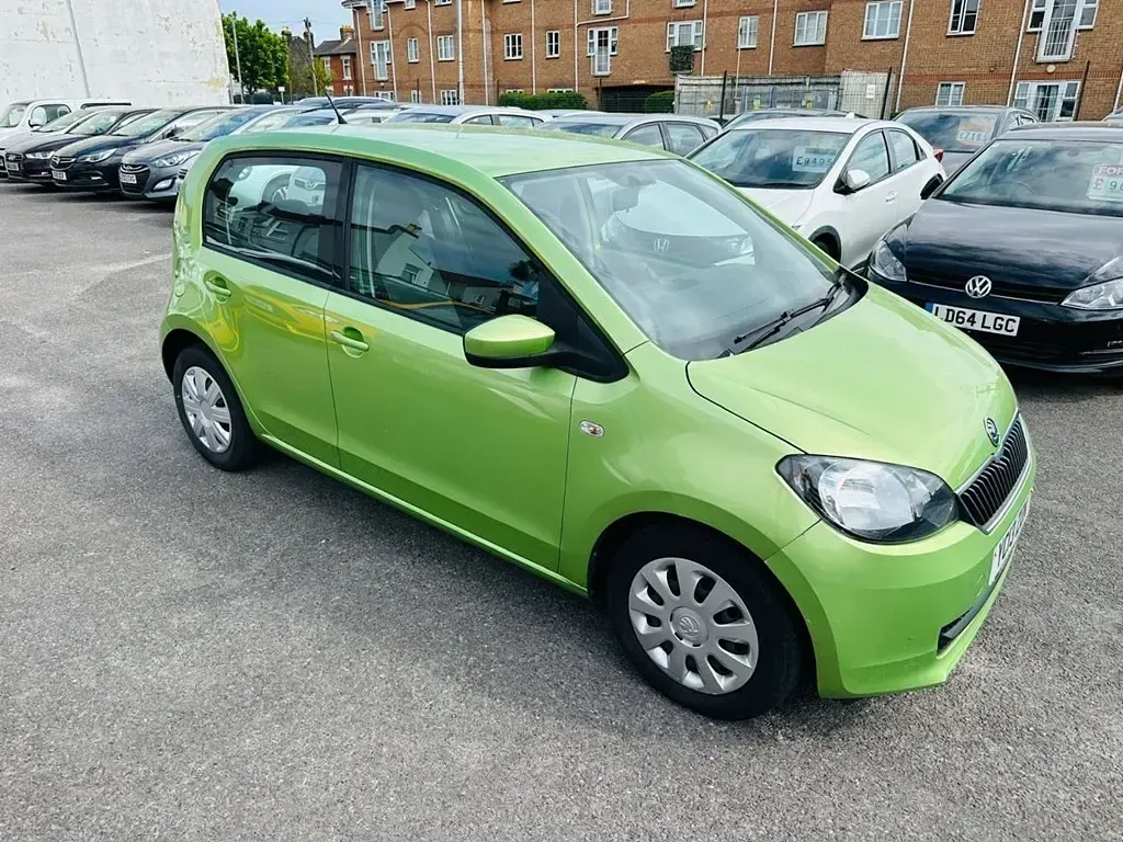 Usado Skoda Citigo SE 2013 Verde Utilitario