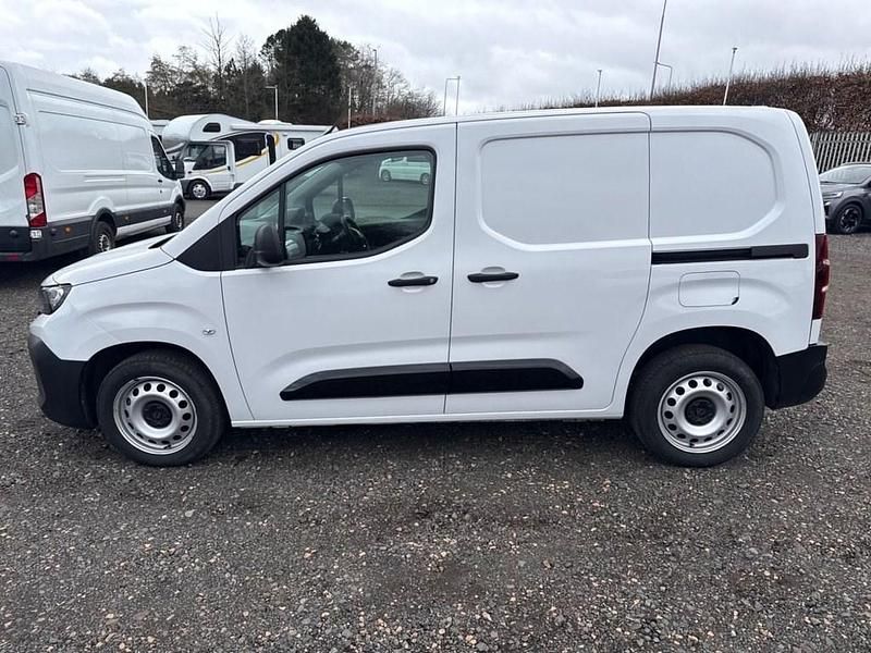 Used Peugeot Partner 131 HP (96 kW) 2024 White MPV