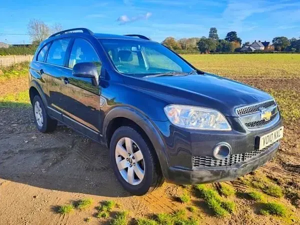 Used Chevrolet Captiva LT 2010 Black SUV