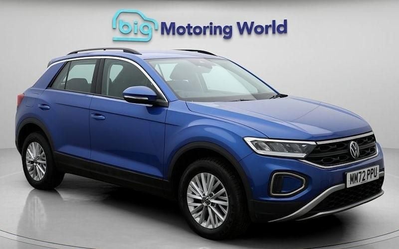 Used 2025 VW T-Roc Life SUV | £18,400 (Good price) - Image 1/4