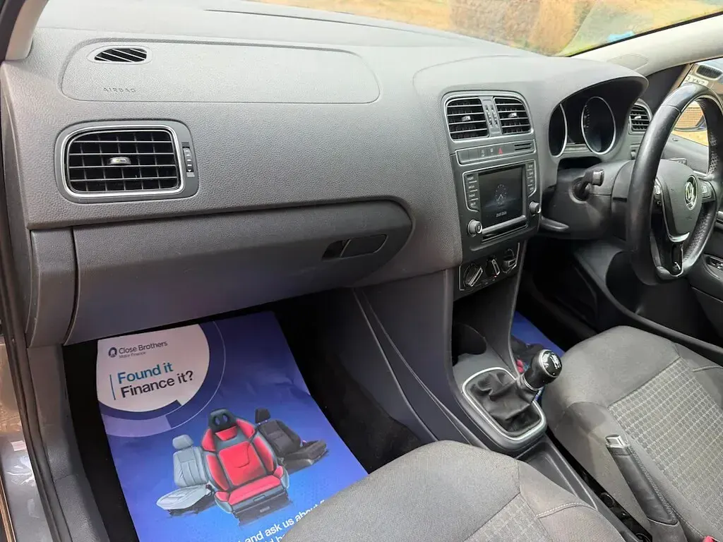 Used VW Polo SE 60 HP (44 kW) 2015 Grey Hatchback