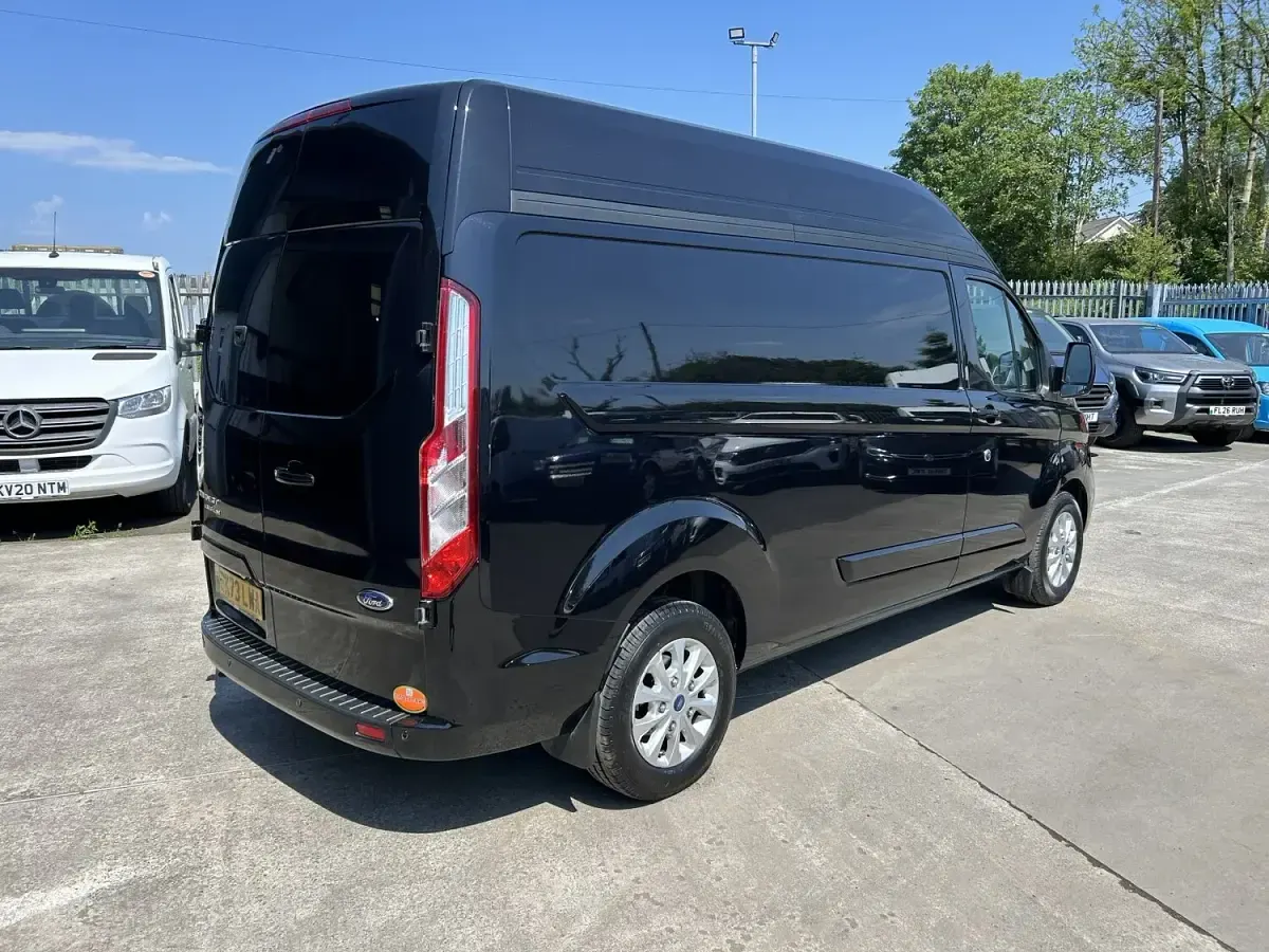 Used Ford Transit Custom Limited 130 HP (95 kW) 2023 Black Van