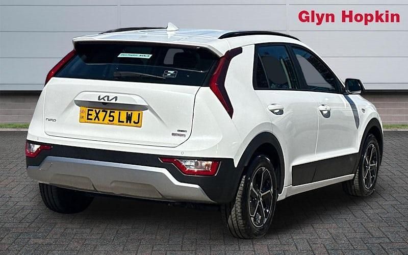 Gebraucht Kia Niro 129 PS (94 kW) 2025 Weiß SUV