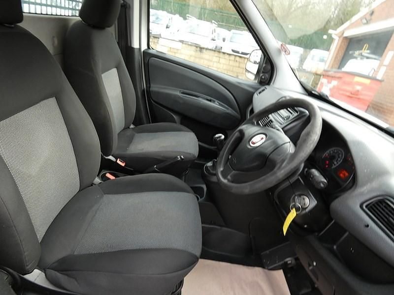 Begagnad Fiat Doblò Active 2012 Vit Minibuss