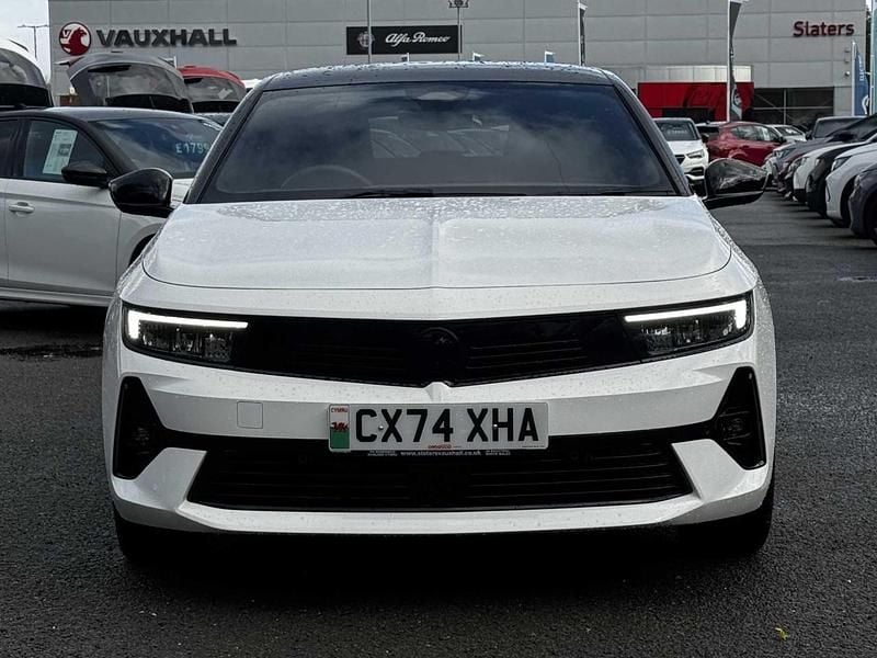 Used Vauxhall Astra S 128 HP (94 kW) 2024 White Estate