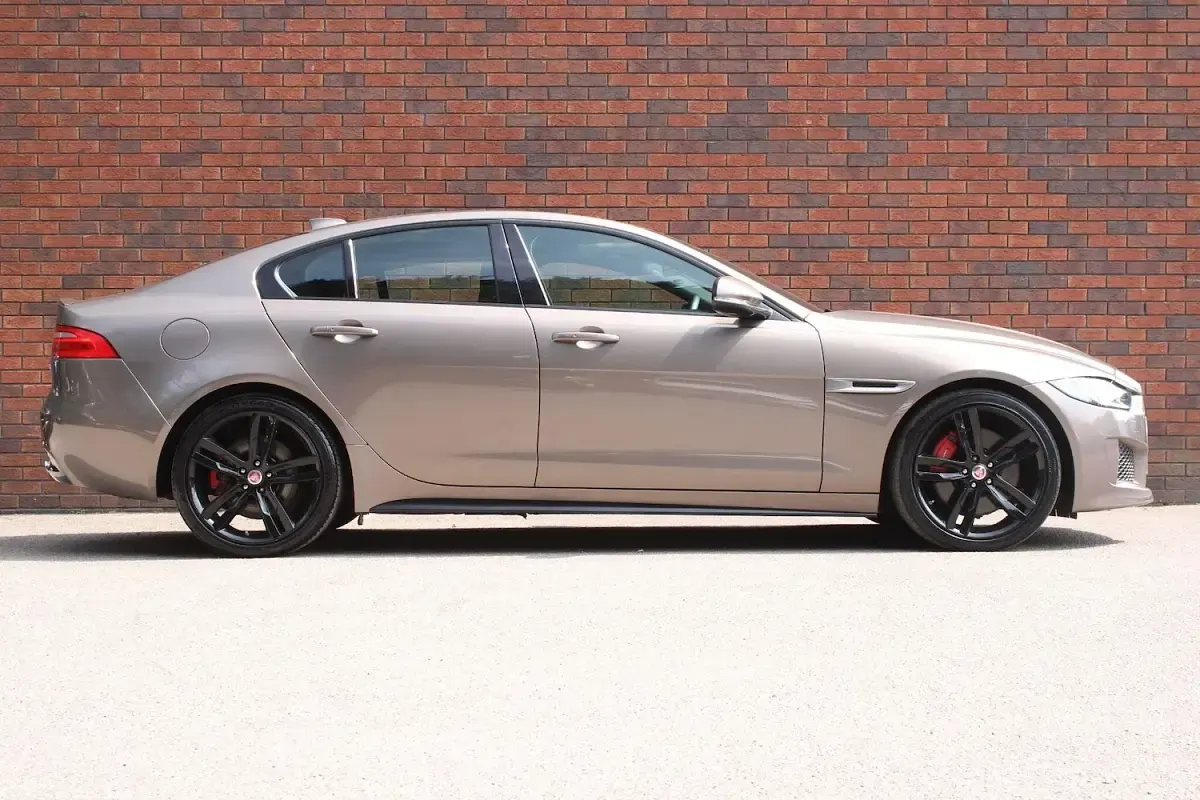 Used Jaguar XE Supercharged 2016 Bronze Sedan