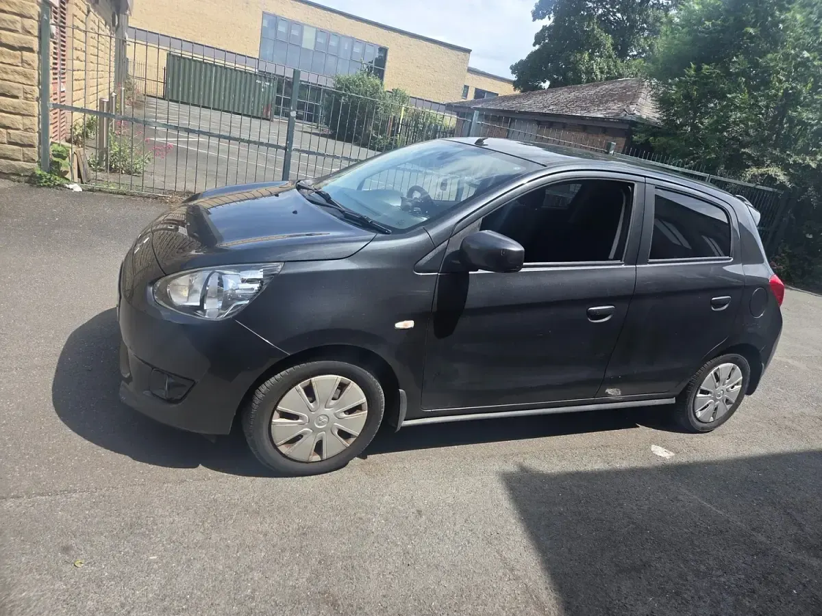 Used Mitsubishi Mirage 79 HP (58 kW) 2014 Grey Hatchback