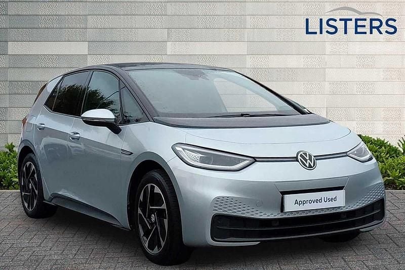 Scale silver Used 2021 VW ID.3 Pro Performance Hatchback | £17,990 (Expensive) - Image 1/4