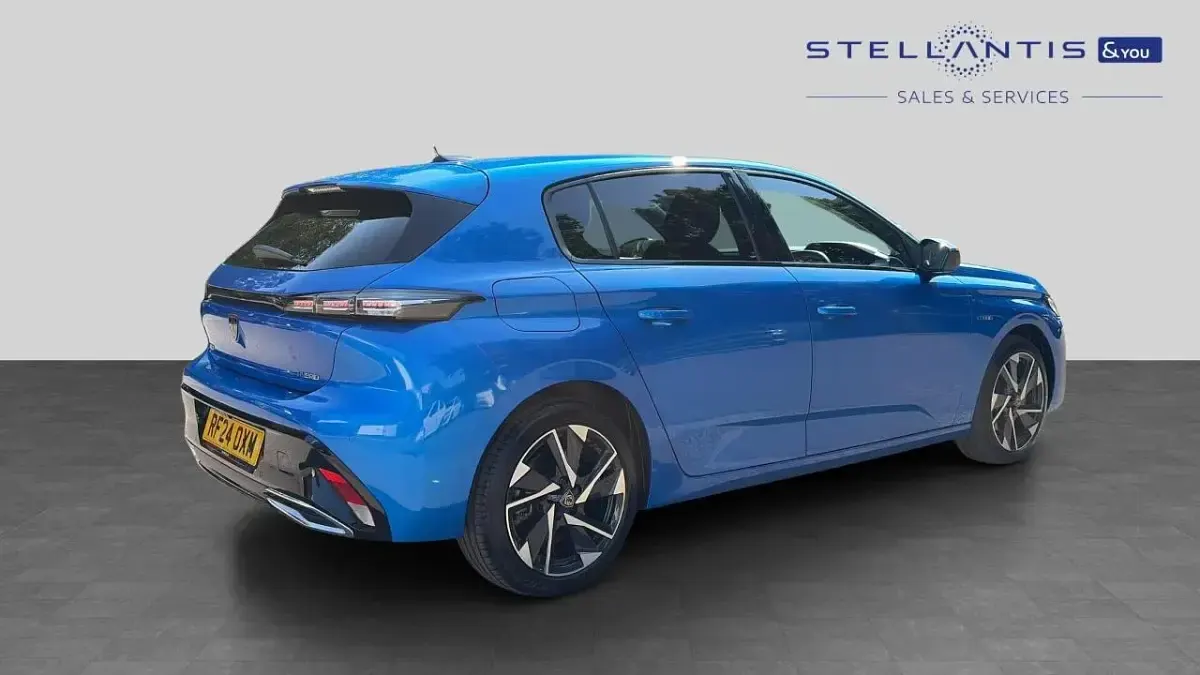 Used Peugeot 308 Allure Premium 178 HP (130 kW) 2024 Blue Hatchback