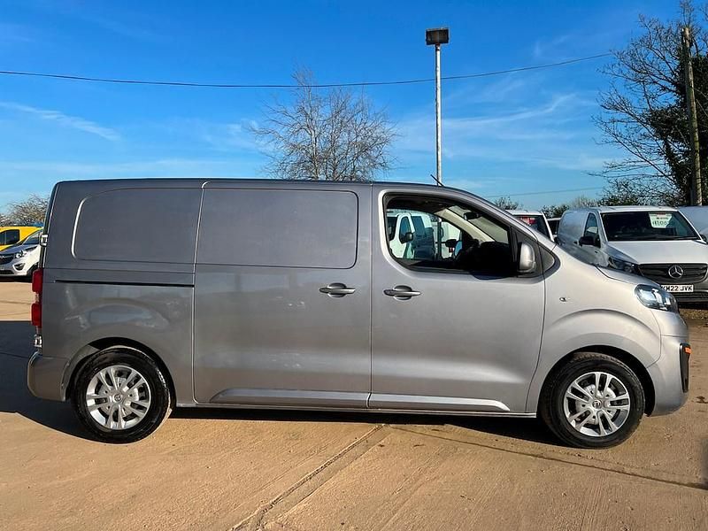 Used Vauxhall Vivaro Sportive 120 HP (88 kW) 2021 Grey MPV