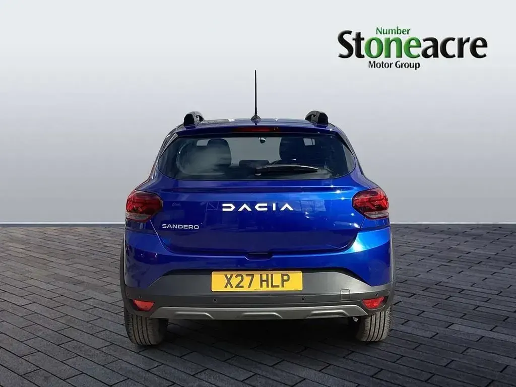 Używany Dacia Sandero Journey 90 KM (66 kW) 2023 Niebieski SUV