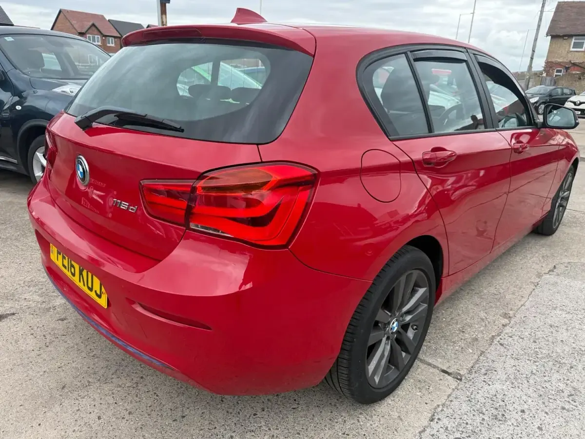 Used BMW 116 Sport Line 2016 Red Hatchback