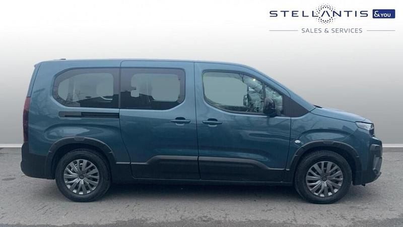 Used Peugeot e-Rifter Allure 98 kW (134 HP) 2025 Blue MPV