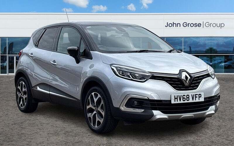 Silver/black Used 2018 Renault Captur GT-Line SUV | £10,295 (Fair price) - Image 1/4